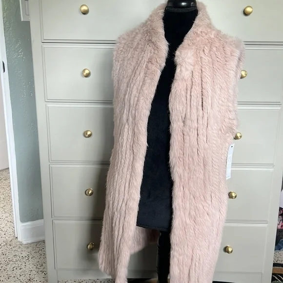 Rabbit Fur Vest - Picture 6 of 9